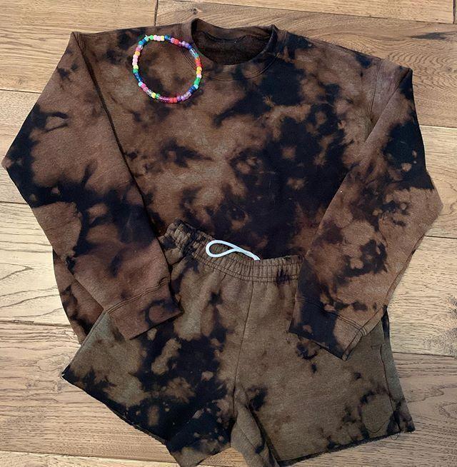 Classic Tie Dye Loose Round Neck Sweatshirt And Drawstring Shorts Set
