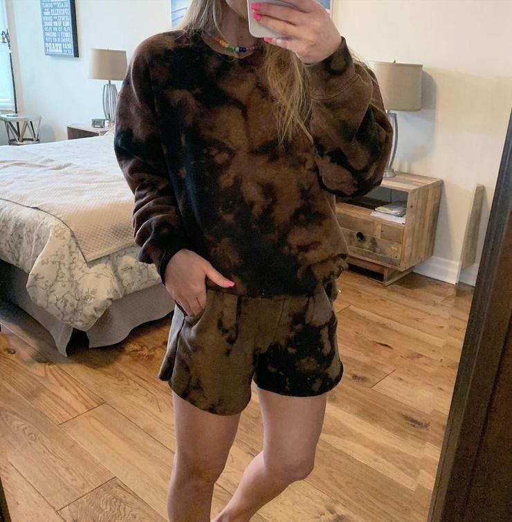 Classic Tie Dye Loose Round Neck Sweatshirt And Drawstring Shorts Set