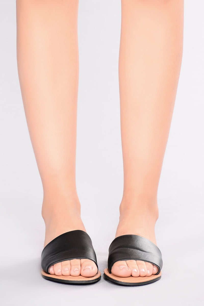 Kellen Sliders - Black