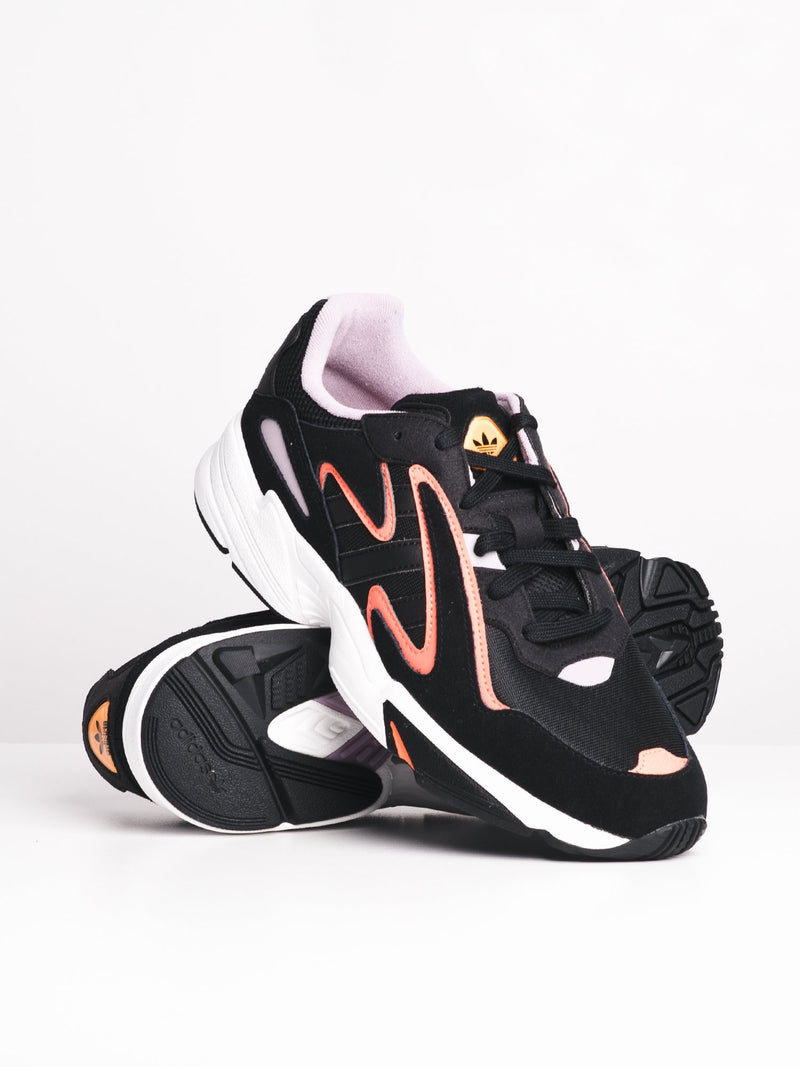 MENS YUNG-96 CHASM - BLACK/CORAL