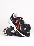 MENS YUNG-96 CHASM - BLACK/CORAL