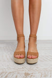Perla Wedge - Tan